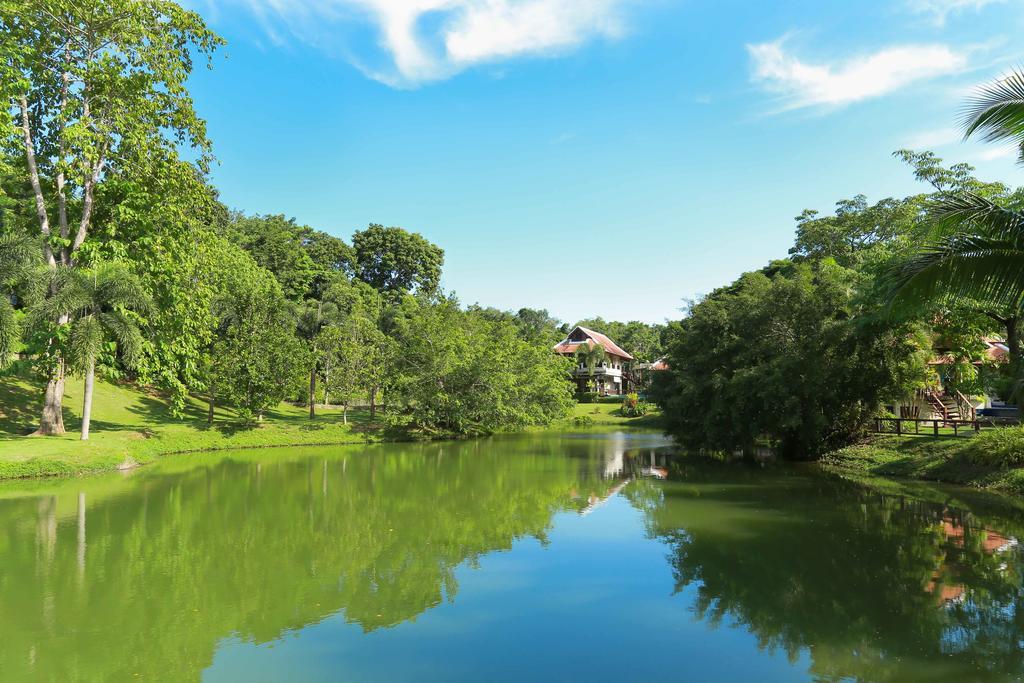 Nai Harn Baan-Bua Villas エクステリア 写真